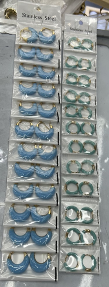 [ST2202] Jewellery Earrings Oval Hoop Coloured Big 2pcs/card 5197-08