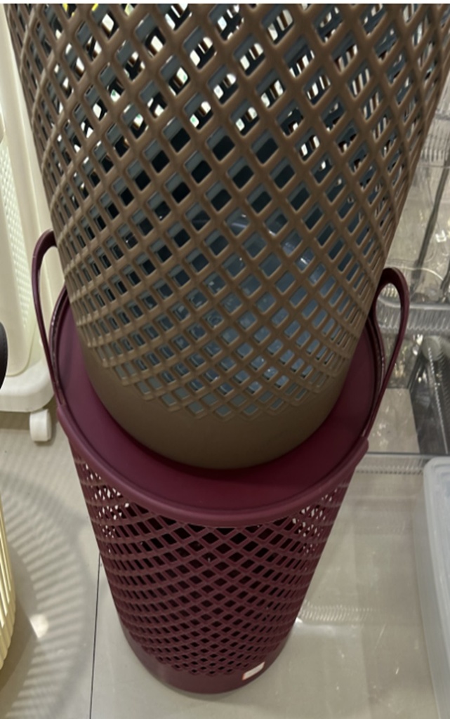 Laundry Basket W/ LID Plst 7108